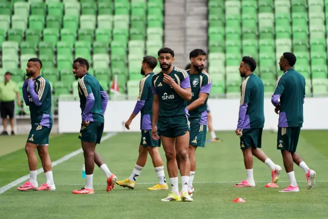 كأس العالم 2026: مصر والسعودية تستهلان مشوارهما المونديالي بمواجهتين أمام بلجيكا وأوروغواي