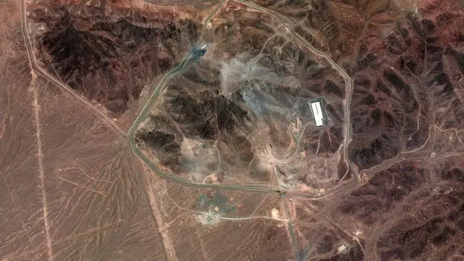 عمان تعتمد أول ضريبة دخل في الخليج وسط تكهنات بأن تكون مغامرة اقتصادية