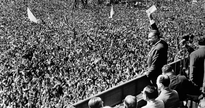 التخلص من الزعيم المصري جمال عبد الناصر ونظامه كان هدفا رئيسيا للحرب الثلاثية على مصر.