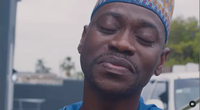 Lateef Adedimeji pẹlu omije loju