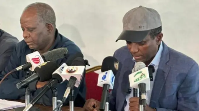 የወታደራዊ አመራሮቹ መግለጫ ሲሰጥ