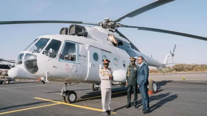 ቀዳማይ ሚኒስተር ኢትዮጵያ፣ ሓለቓ ጠቕላሊ ስታፍን ሓላፊ ኣዛዚ ሓይሊ ኣየርን ኣብ ዝሓለፈ መዓልታት ኣብ ዝተኸበረ መበል 90 ዓመት ዝኽሪ ሓይሊ ኣየር