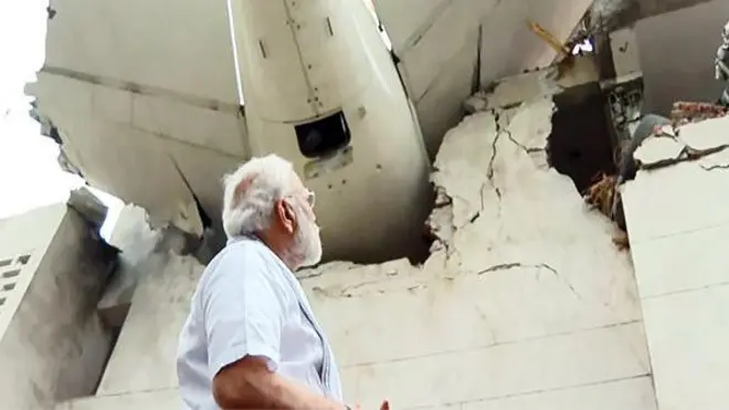 पंतप्रधान मोदींनी केली घटनास्थळाची पाहणी