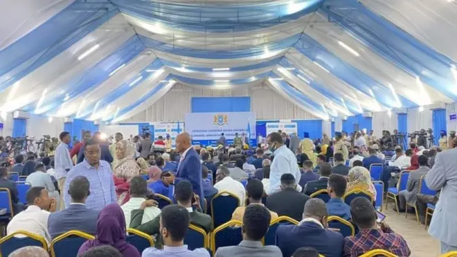 Doodda wax ka badalka dastuurka