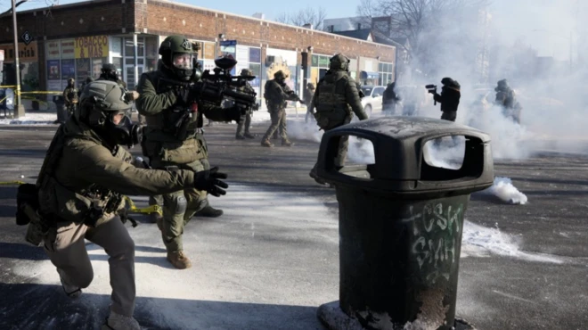 رئیس‌جمهور آمریکا، هزاران مأمور اجرای قوانین مهاجرتی را به‌عنوان بخشی از آنچه خود او مقابله با جرم و جنایت خوانده، به مینیاپولیس اعزام کرده است