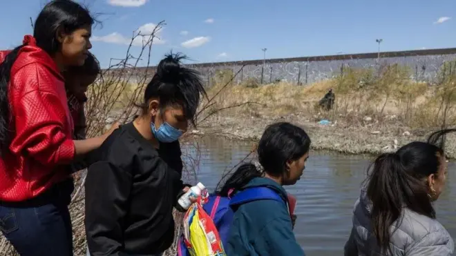 معلوم نیست تگزاس چگونه بدون همکاری مکزیک حکم اخراج مهاجران را به اجرا خواهد گذاشت