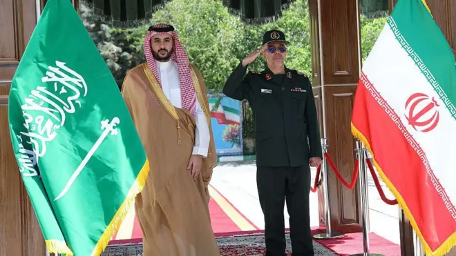 دیدار وزیر دفاع عربستان از ایران