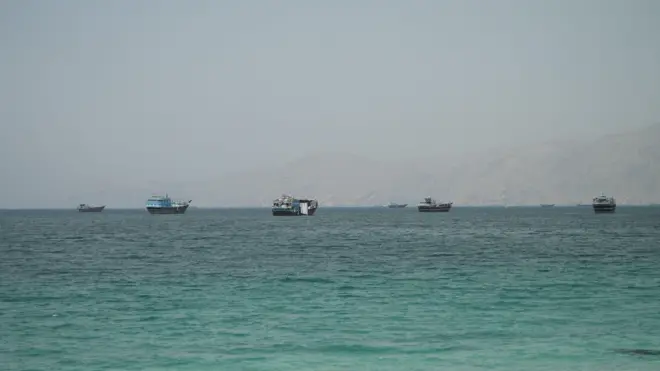 چهار گشتی در تنگه هرمز