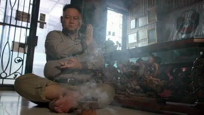 Paranormal Ki Kusumo mengaku sudah membantu pemenangan banyak calon dalam kontestasi politik sejak 1990-an.