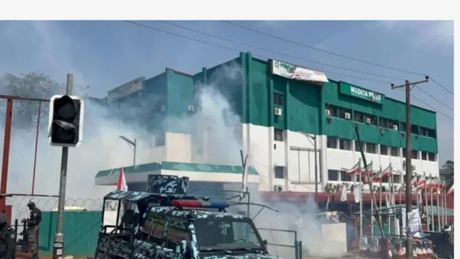 Ile ẹgbẹ PDP l'Abuja ree pẹlu eefin tajutaju