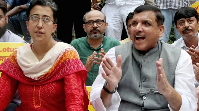 संजय सिंह, आतिशी