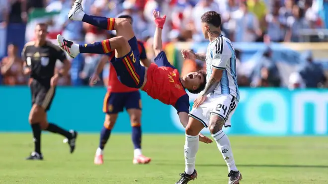 Falta y roja