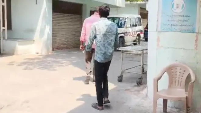 हैदराबादच्या उपनगरातील पोलीस ठाण्यात याप्रकरणी गुन्हा दाखल करण्यात आला आहे.