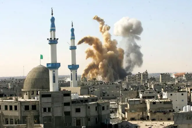 হামাস-ইসরায়েল সংঘাহামাস-ইসরায়েল সংঘাত নিয়ে ভারতে দুই ধরনের মতামত উঠে এসেছেত নিয়ে ভারতে দুই ধরণের মতামত উঠে এসেছে