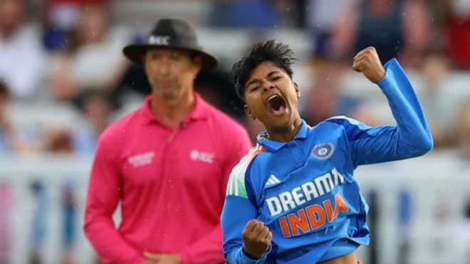 आईचा त्याग, मुलीचा पराक्रम; पाकिस्तानविरूद्धच्या सामन्यात चमकलेल्या क्रांती गौडची कहाणी