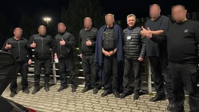 Інкасаторів "Ощадбанку" зустріли на кордоні України 5 березня ввечері