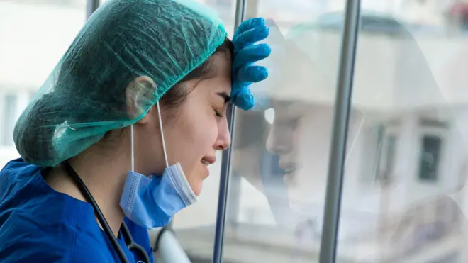 Tenaga kesehatan, depresi