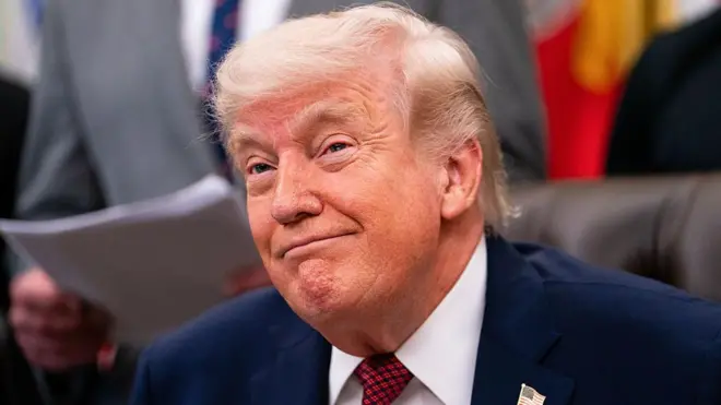 डोनाल्ड ट्रंप