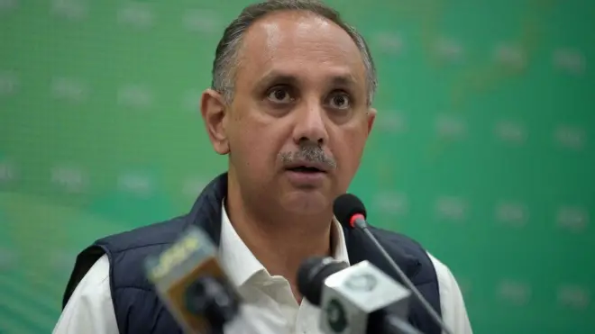 عمر ایوب خان 