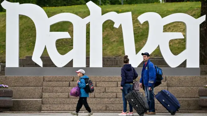 У погранпункта в Нарве