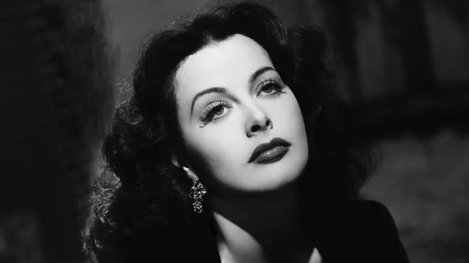 ትውልደ ኣውስትራሊያዊት ኣመሪካዊት ተዋሳኢትን መሃዚትን ሄዲ ላማር