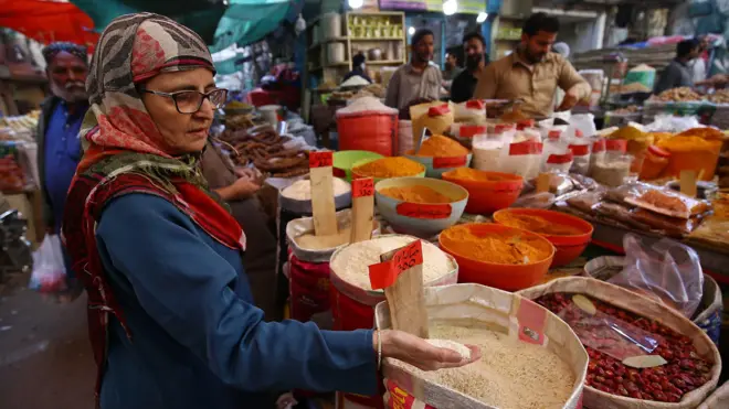 پاکستان، معیشت، ٹیکس