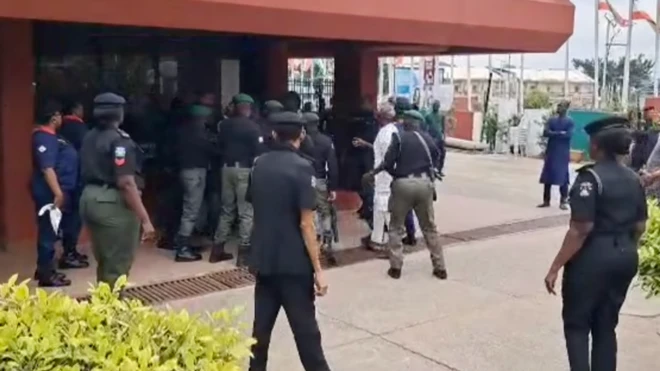 Kasala outside PDP secretariat for Abuja