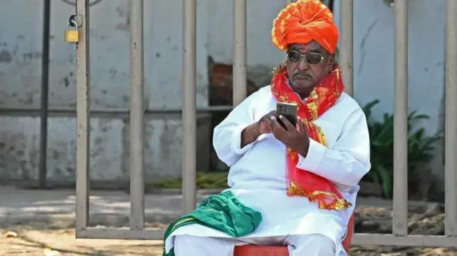 రాజకీయాలకు డేటా 