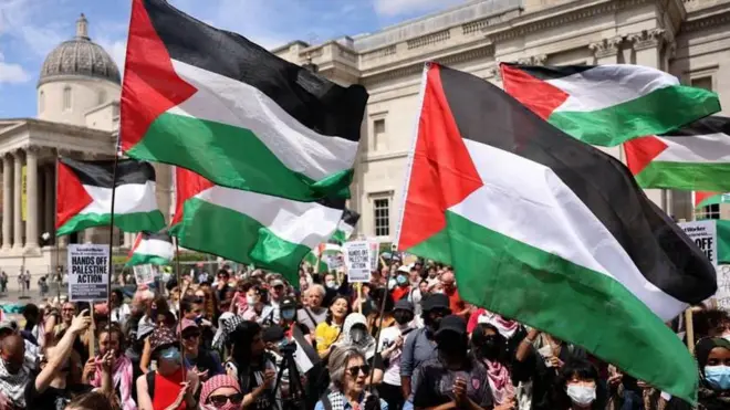 په رسمیت د فلسطیني دولت پېژندل که څه هم سیمبولیکه چاره ده، خو ژور سیاسي اړخ هم لري. 