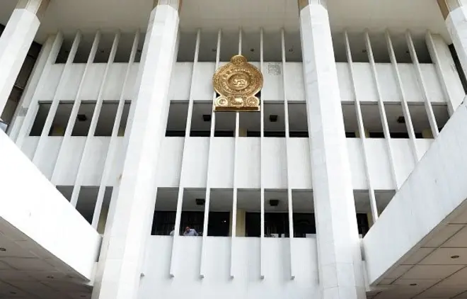 පොලිසිය වර්තමානයේ කඩා වැටී තිබෙන තත්ත්වය ගැන කණගාටුවට පත්වන බව අභියාචනාධිකරණ විනිසුරු මොහොමඩ් ලෆාර් අද (මාර්තු 01 වැනිදා) විවෘත අධිකරණයේ ප්‍රකාශ කළේය.