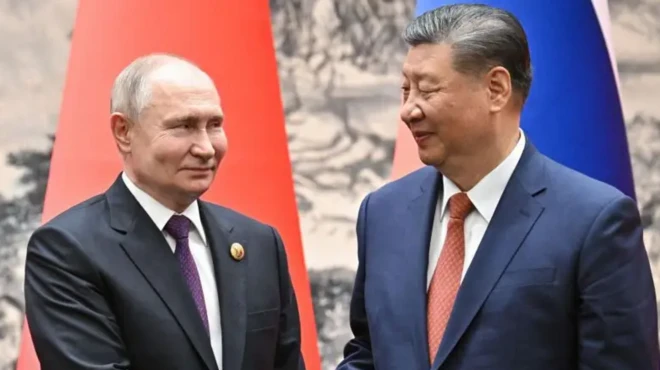 Le président russe Vladimir Poutine et son homologue chinois Xi Jinping 