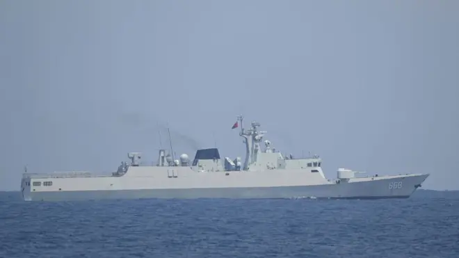 行駛於南海的中國解放軍海軍艦艇（資料照片）