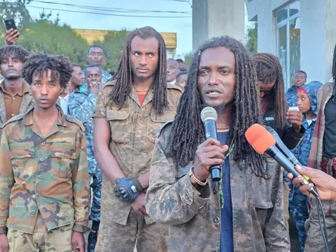 Hidhattoota Horroo Guduruu Wallaggaatti harka kennatan