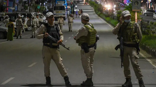 Soldados en las calles de Manipur