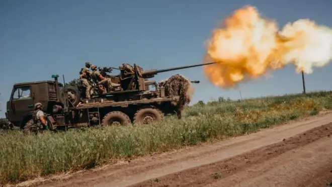 ဘယ်လိုနည်းပဲဖြစ်ဖြစ် ဆက်တိုက်နေမယ်လို့ ယူကရိန်းဘက်ကပြော 