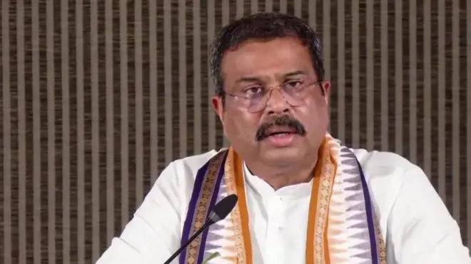 విద్య, ధర్మేంద్ర ప్రధాన్ రాజీనామా, నీట్ పేపర్ 