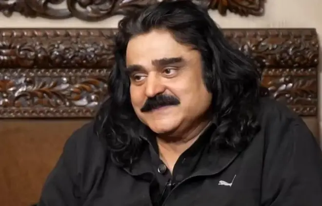 عارف