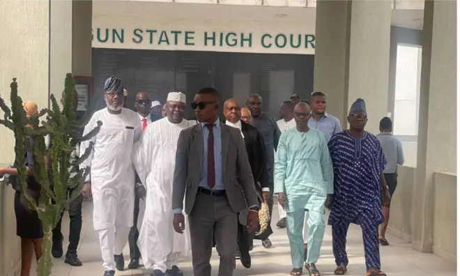 Aworan Ladi Adebutu ni Ile ẹjọ