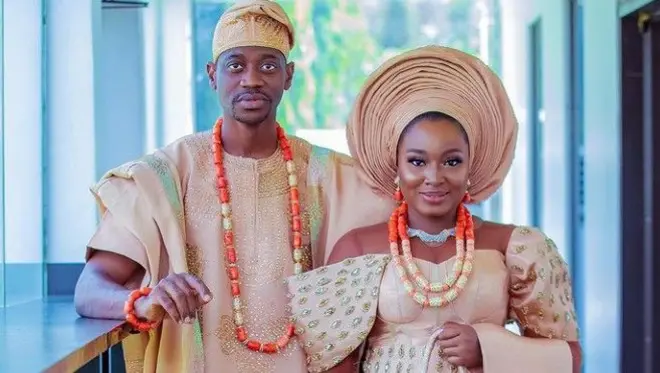 Lateef Adedimeji ati aya rẹ, Mobimpe