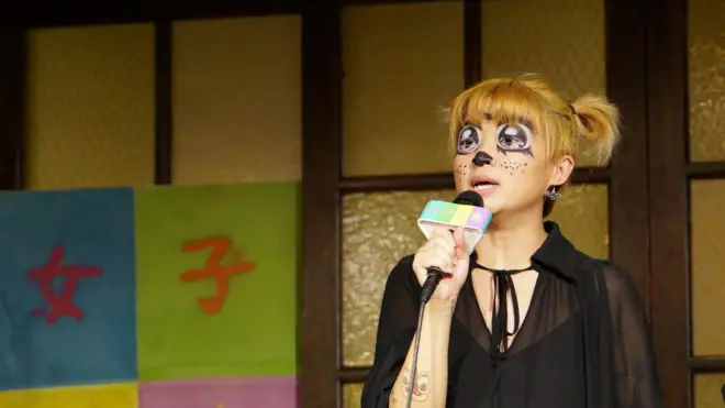 在紐約、多倫多、倫敦等許多地方,陸續出現女權開放麥演出