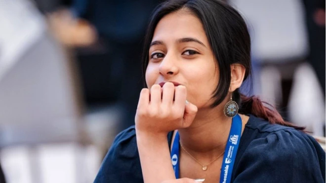 दिव्या देशमुख