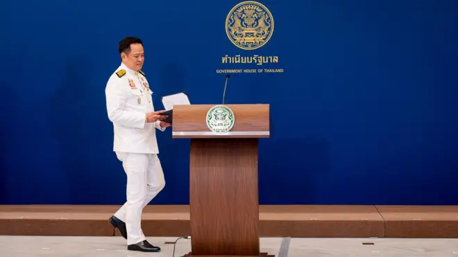 การประชุม ครม. นัดพิเศษใช้เวลา 2 ชม. 45 นาที ก่อนที่นายกฯ จะนำทีมเปิดแถลงข่าวในเวลา 22.00 น. ของวันที่ 24 ก.ย.