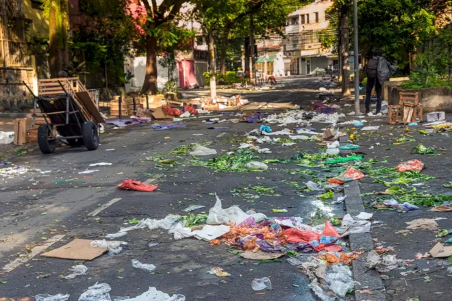Sobras de alimentos e produtos vendidos no Rio de Janeiro em maio de 2023