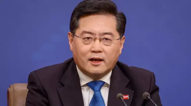 တရုတ်နိုင်ငံခြားရေးဝန်ကြီးသစ် မစ္စတာ ချင့်ကန်ရဲ့ ပထမဆုံး သတင်းစာရှင်းလင်းပွဲ