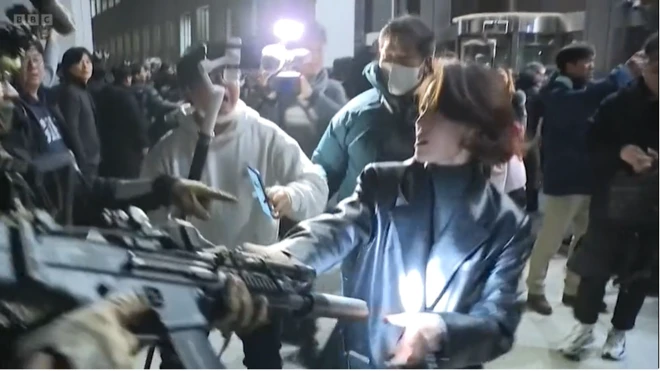  అన్ గ్వి-రియోంగ్ 