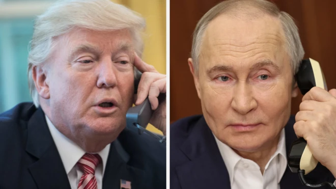 Trump ve Putin telefonda konuşurken görülüyor