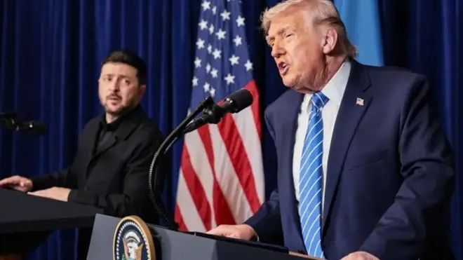 АҚШ Президенти Доналд Трамп ва Украина Президенти Володимир Зеленский Флоридадаги музокаралар ортидан ташкиллаштирилган матбуот анжумани пайти