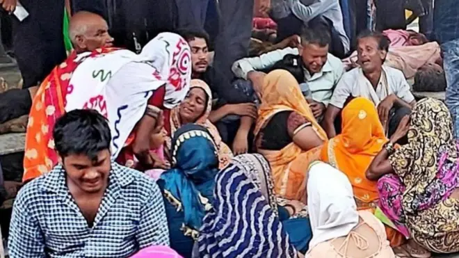 హాథ్‌రస్ తొక్కిసలాట బాధితులు 