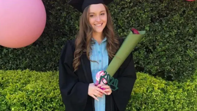 లిలీ జేమ్స్