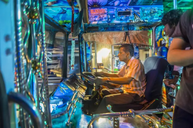 ජනවාරි 01 වනදායින් ආරම්භ වූ Clean Sri Lanka වැඩසටහනට සමගාමීව විශේෂ රථවාහන මෙහෙයුමක් සිදු කරන ලෙස වැඩබලන පොලිස්පතිවරයාගේ අත්සනින් යුතුව වගකිවයුතු ආයතනවලට ලිපියක් යොමු කර තිබේ.